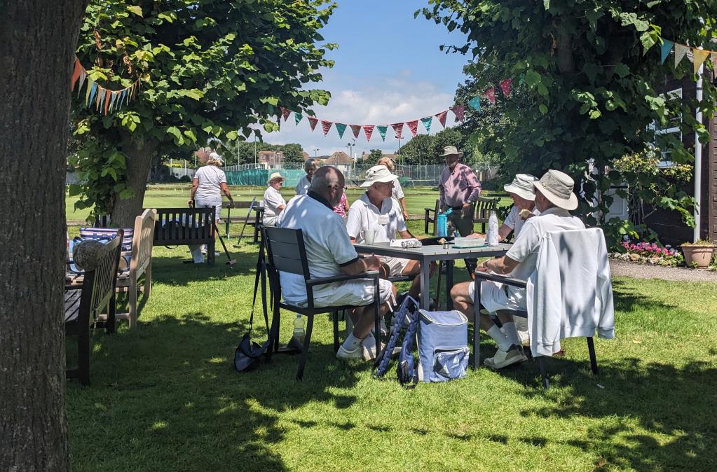Short Croquet Jamboree 17th July: lunch break